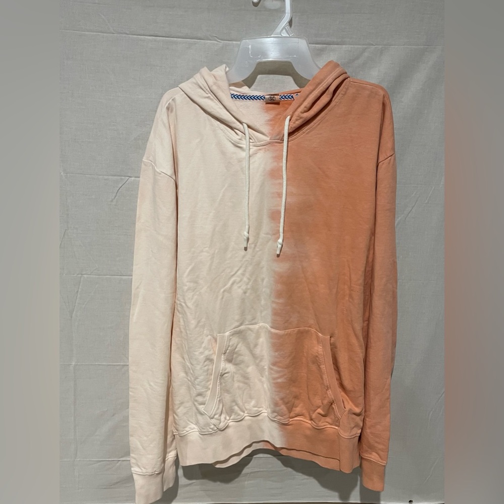 Two toned peach and white hoodie. Sovereign Code size XL